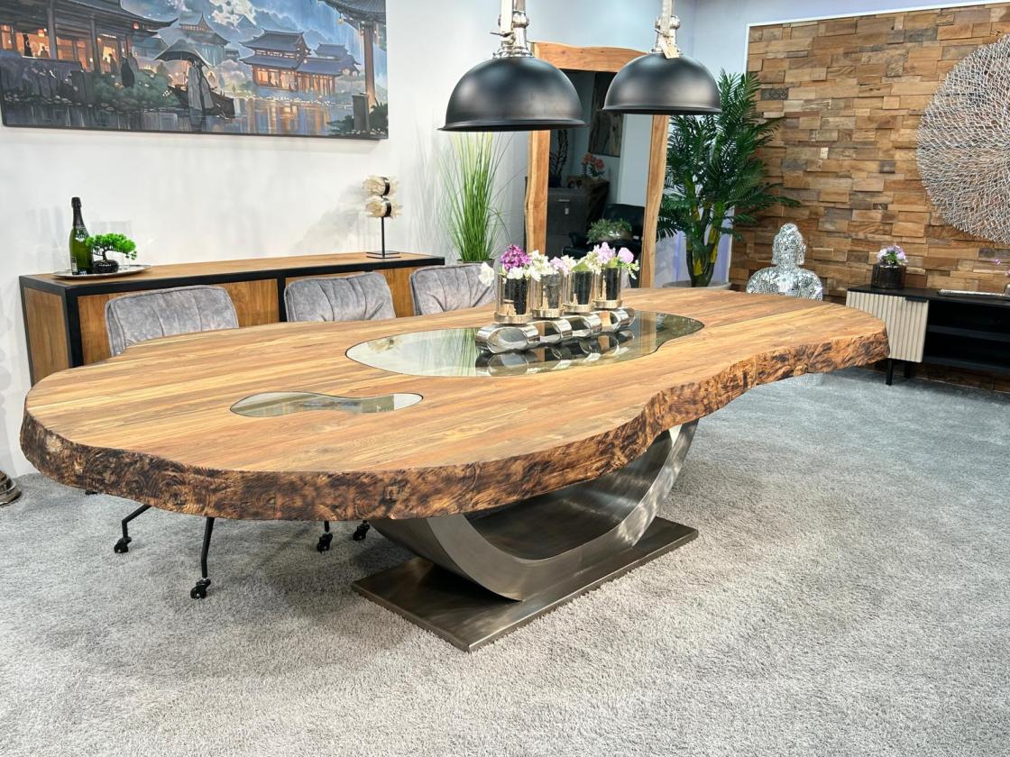 Außergewöhnlicher Esstisch 300 cm Fusion Vollholz massiv
