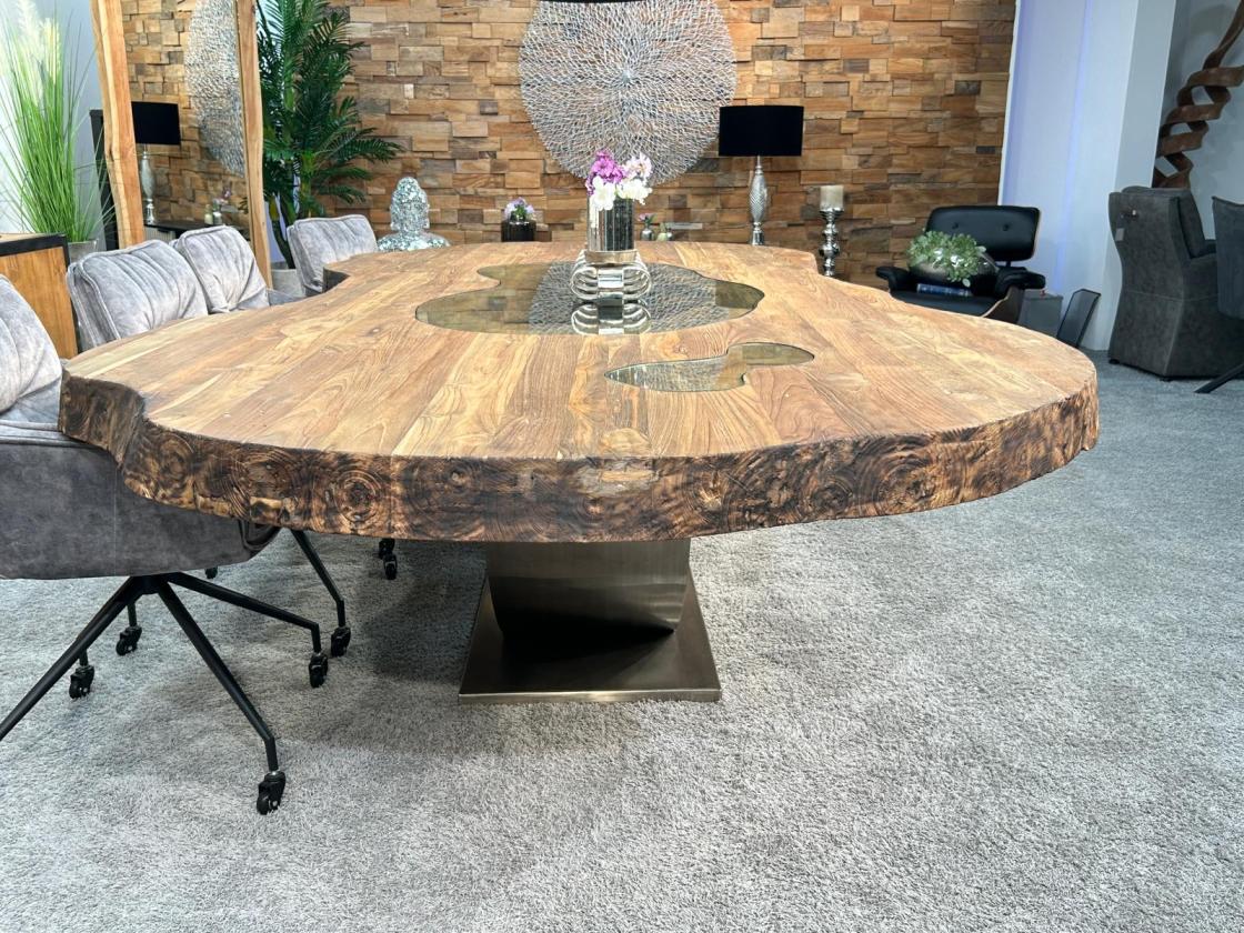Außergewöhnlicher Esstisch 300 cm Fusion Vollholz massiv