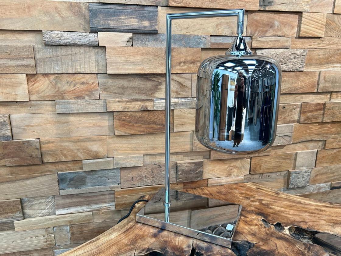 Design Tischlampe mit Standfuß in schwarz Chrom