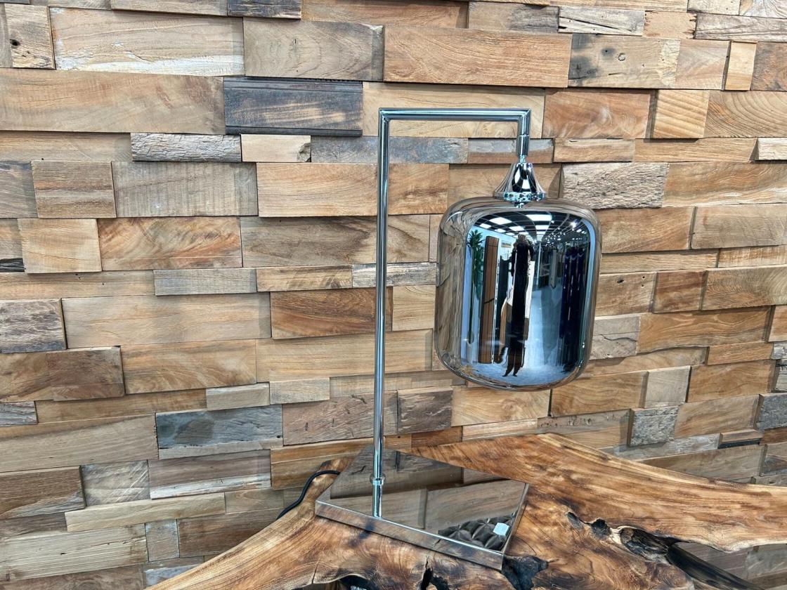 Design Tischlampe mit Standfuß in schwarz Chrom