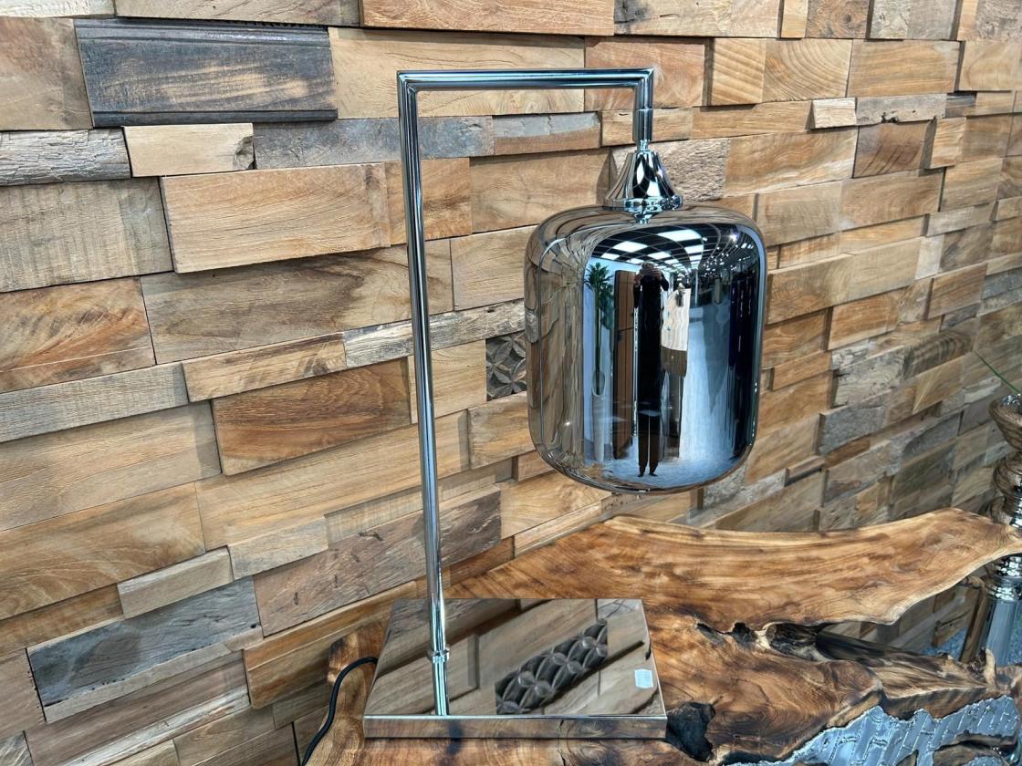 Design Tischlampe mit Standfuß in schwarz Chrom