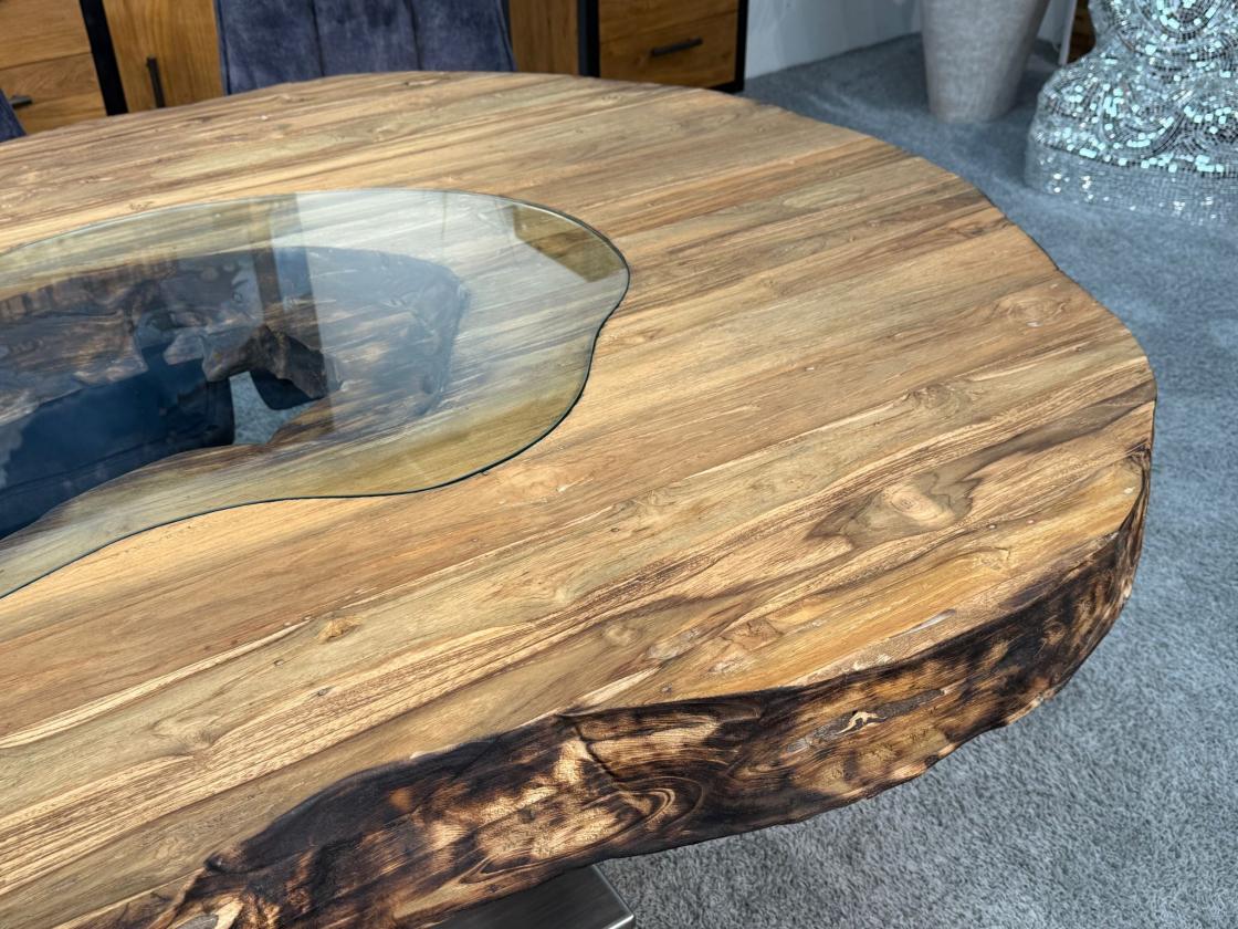 Massiver Holtisch Fusion aus recyceltem Holz