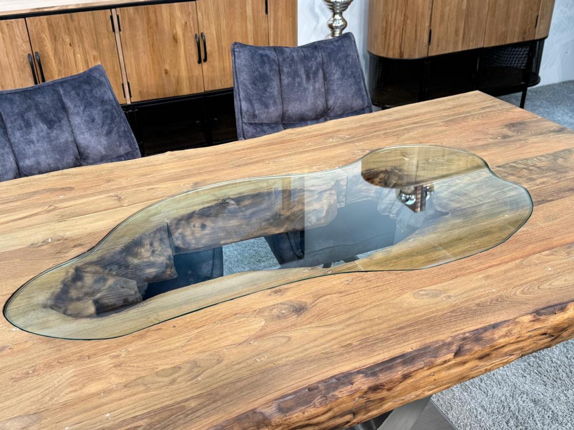 Esstisch für 6 Personen aus Holz mit Edelstahl