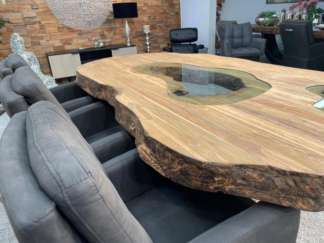 handgefertigter Massivholz Esstisch aus Teak