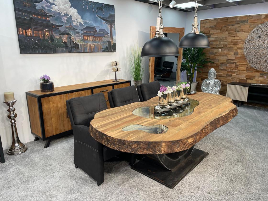 handgefertigter Massivholz Esstisch aus Teak