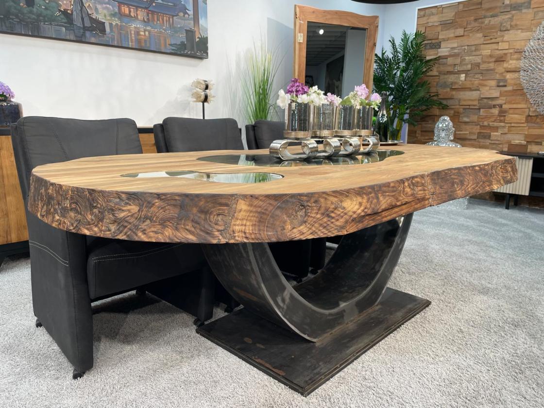 handgefertigter Massivholz Esstisch aus Teak