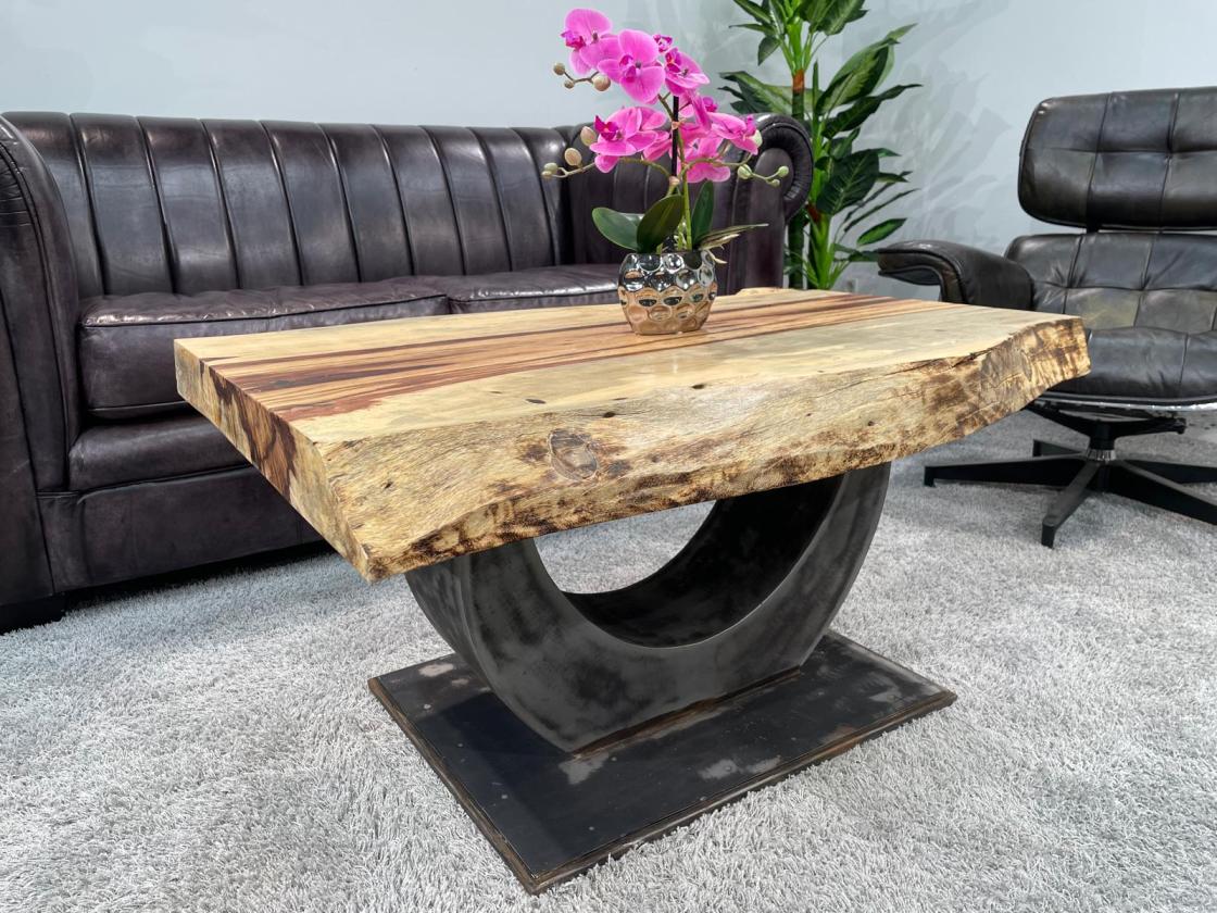 Baumstamm Couchtisch Tamarind 96 cm mit Tischgestell aus Stahl