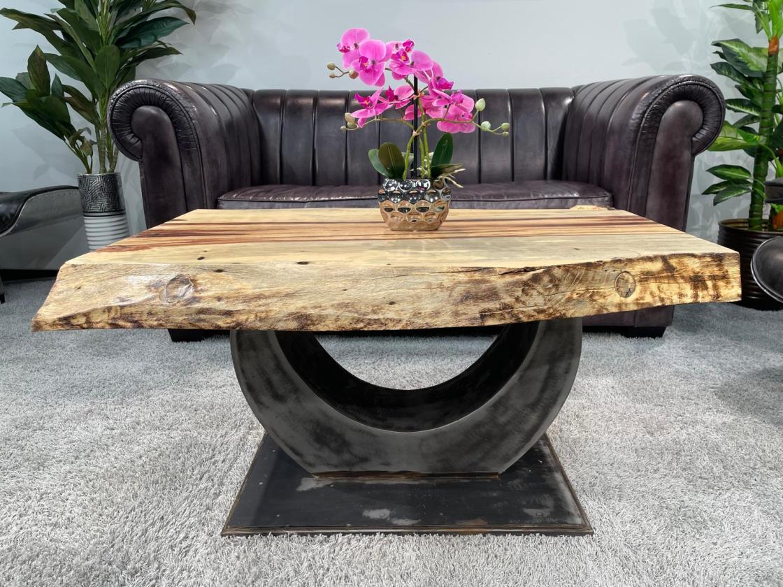 Baumstamm Couchtisch Tamarind 96 cm mit Tischgestell aus Stahl