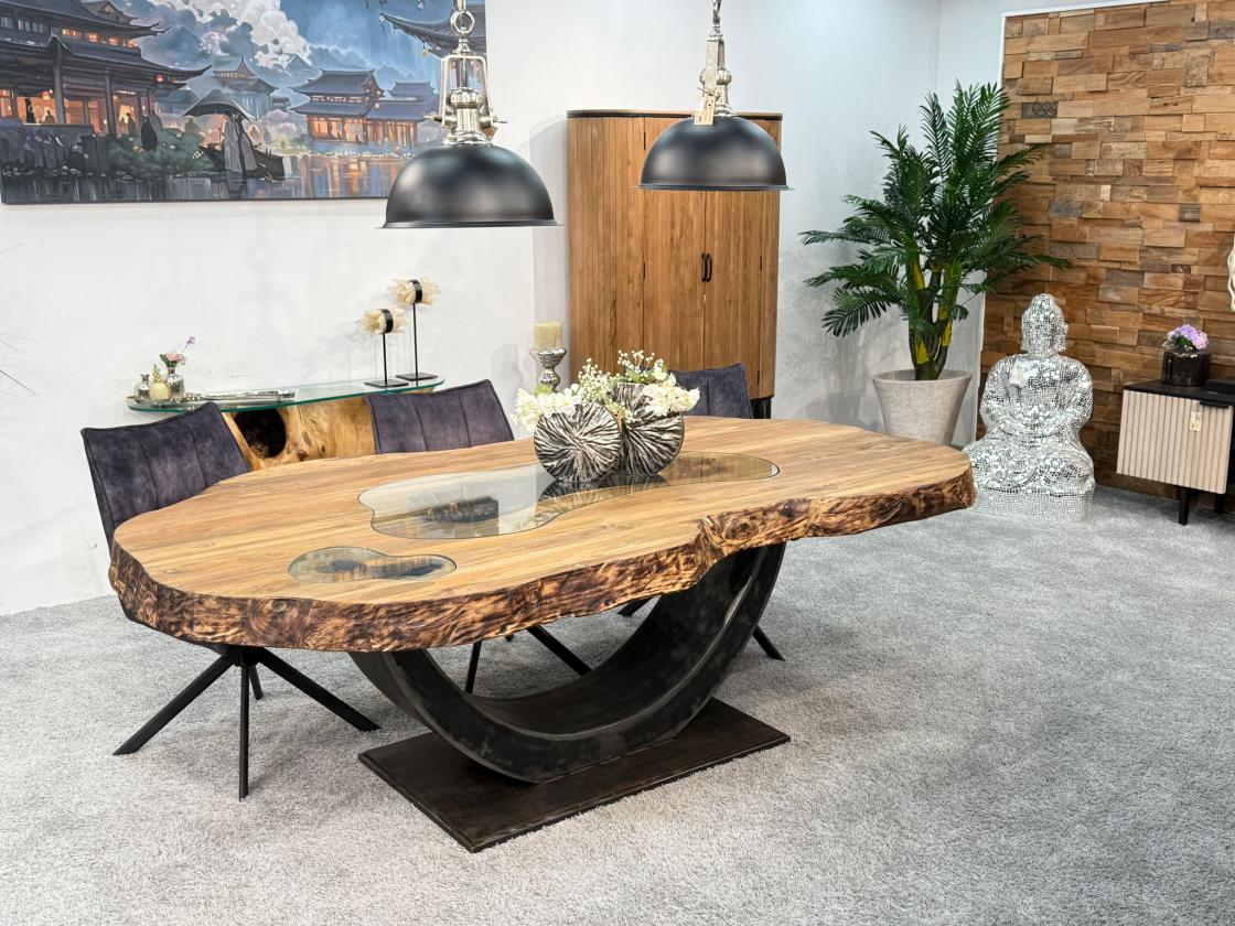 Massiver Holztisch "Fusion", ca. 230 x 120-130 x 77 cm, aus recyceltem Holz und Rohstahlgestell