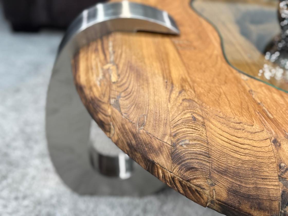 Runder Couchtisch aus Holz Clash