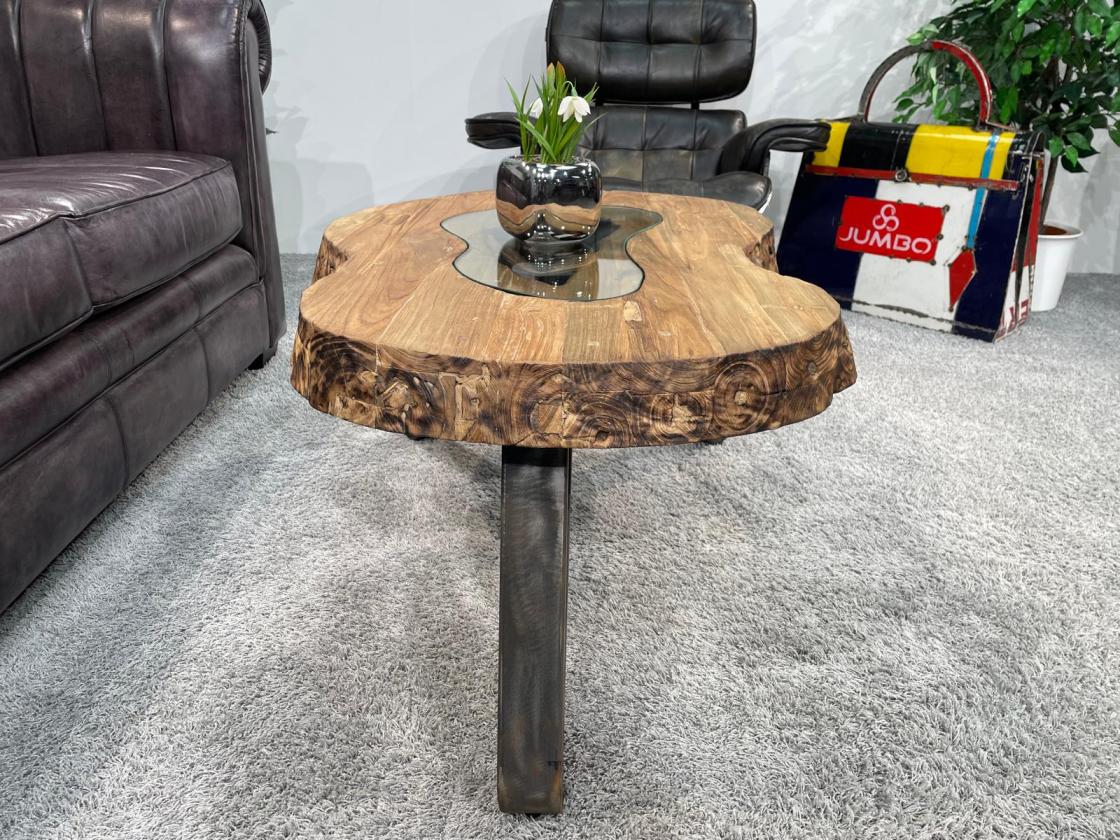 ovaler Couchtisch aus massivem Teakholz