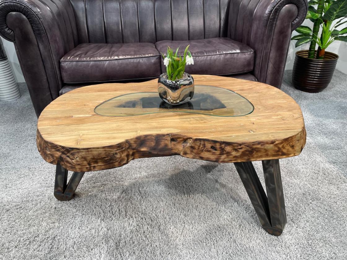 ovaler Couchtisch aus massivem Teakholz