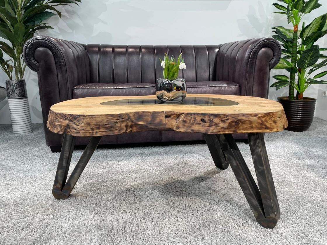 ovaler Couchtisch aus massivem Teakholz