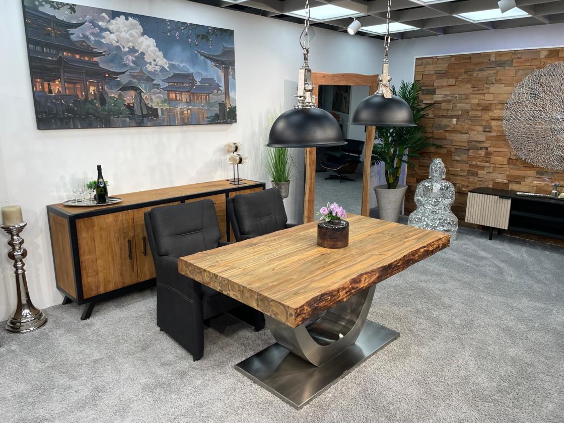 Esstisch aus Massivholz mit Edelstahlfuss 160cm