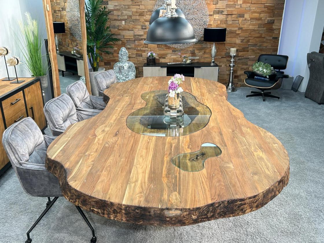 Außergewöhnlicher Esstisch 300 cm Fusion Vollholz massiv
