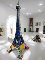 Beeindruckender "Eiffelturm" aus Alteisen, Höhe 230 cm
