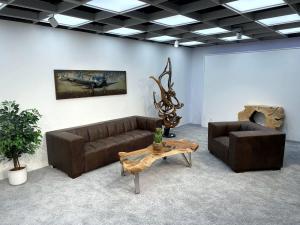 Couch 2-Sitzer Madrid aus dunkelbraunem Echtleder