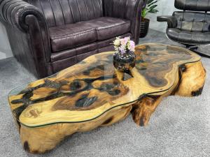 Wohnzimmertisch aus Suar-Baumstamm, 193-178 x 86 x 34 cm