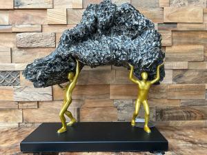 Deko Aufsteller Figuren mit erodiertem Holz ca. B57 x T20 x H55 cm