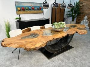 Esszimmertisch aus Baumscheiben Expression