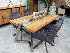 Massivholztisch mit Glaseinlage aus Altholz