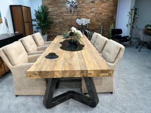 Esstisch  Massivholztisch Deep Island