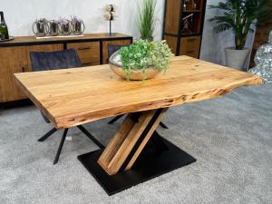 Esstisch mit Baumkante im Format 180 x 95-100 cm "CANYON X" aus Akazie mit Eiche-Finishing