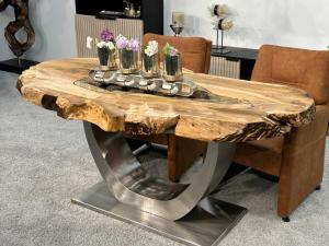 Massivholz Baumstammtisch aus Suar Unikat