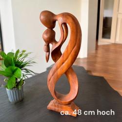 Figur aus Holz "Bali Kiss" ca. B17 x T5 x H48 cm, ähnl. Abbildung