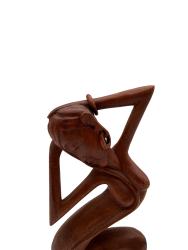 Handgeschnitzte Design Holzfigur Frau M