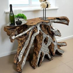 Sideboard aus einer Baumwurzel mit Aluminium