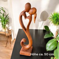 Holzfigur "Loving Couple", ca. H51,5 cm x B15 x T8 , in Herzform, ähnl. Abbildung