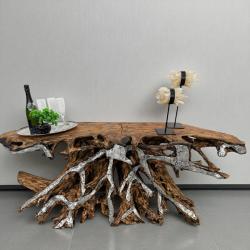 Sideboard aus einer Baumwurzel mit Aluminium