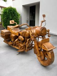 Außergewöhnliche Holz-Dekoelement aus Teakholz "Motorrad", ca. L250 x B60x120 x H140 cm