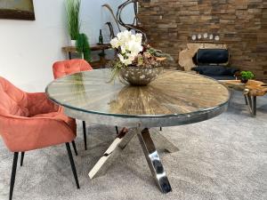 Ovaler Esstisch aus Altholz