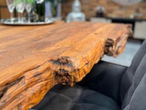 Schreibtisch Passion aus Altholz