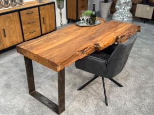 Schreibtisch Passion aus Altholz