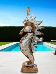 "Seepferdchen " aus Teakholz mit Applikationen aus Aluminium (Größe M, Höhe ca. 75 cm)