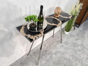 Sideboard versteinerte Baumscheiben 