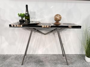 Sideboard versteinerte Baumscheiben 