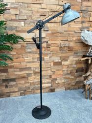 Stehlampe rustikal