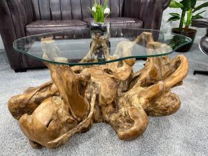 Couchtisch aus einer Baumwurzel (ca. 105 x 75 x 48,5 cm) aus Teak mit Glasplatte