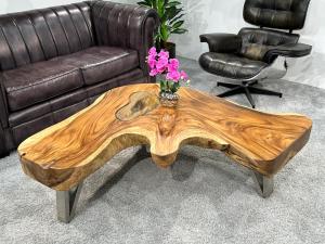 Couchtisch "Lakeside Suar" ca. 150 x 95-108 x 42 cm mit Glaseinlage