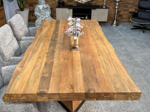 Esstisch / Massivholztisch "Deep Island Leaning Leg" ca. 220 x 103 x 78 cm aus recyceltem Altholz Esstisch  Massivholztisch Deep Island