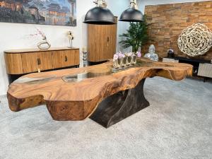 Baumstammtisch Designtisch Kunstwerk Unikat
