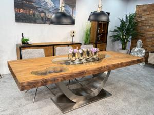 Massiver Teakholztisch mit Halbmond Stahlfuss 250cm