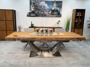 Massiver Teakholztisch mit Halbmond Stahlfuss 250cm